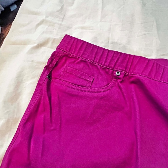 CAPRI JEGGINGS, VIVID FUSCHIA, SIZE 5X, PULL ON, 3 POCKETS, COTTON/SPANDEX, HEM - Picture 7 of 16